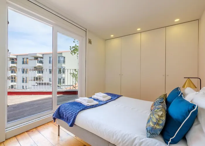 Lägenhet Magnolia 5 Luxury With Ac Metro Downtown Oporto