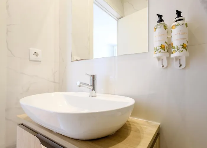 Magnolia 5 Luxury With Ac Metro Downtown Appartement Oporto