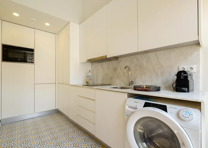 Magnolia 5 Luxury With Ac Metro Downtown Oporto