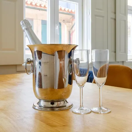 Magnolia 5 Luxury With Ac Metro Downtown アパート ポルト